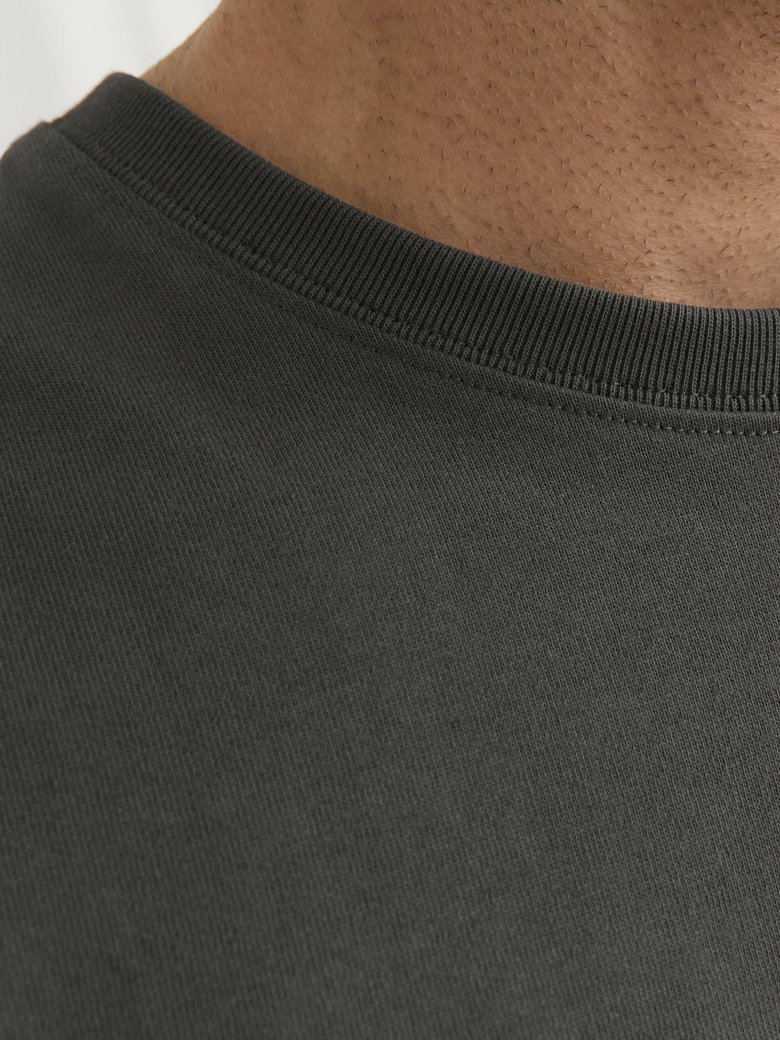 model_shot-detail